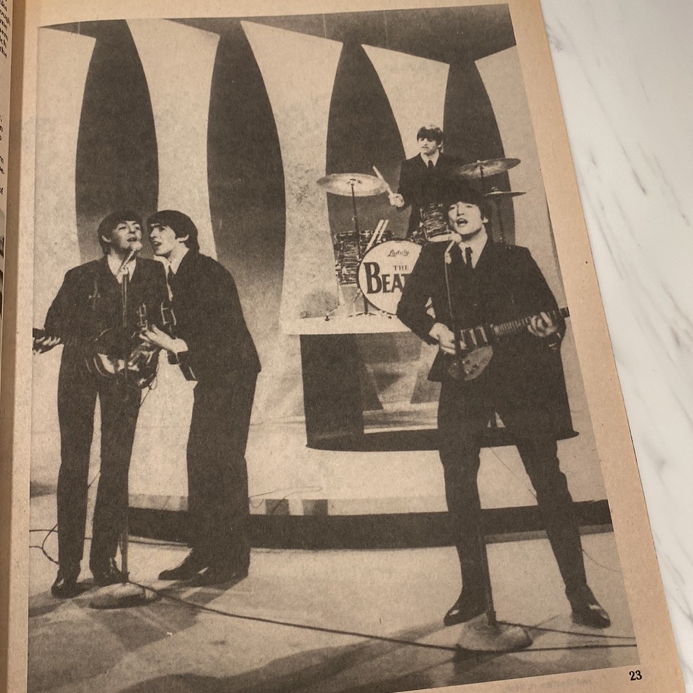 Vintage 1980 John Lennon collectors edition magazine in like new condition - Picture 9 of 13